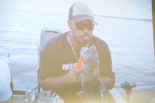 1B787D59-E694-40F3-ABBA-54A86A814C21