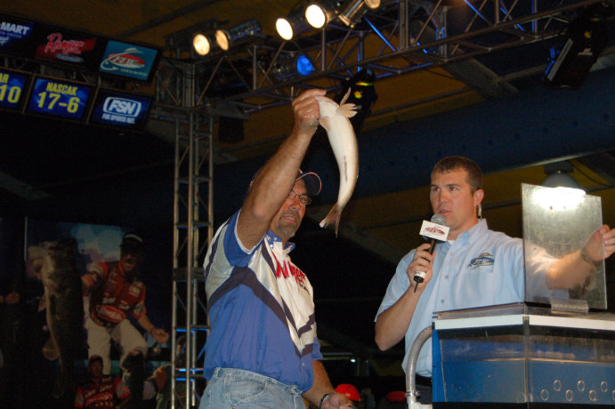 1B87A902-0D5A-439B-BBC4-959C53928FDE