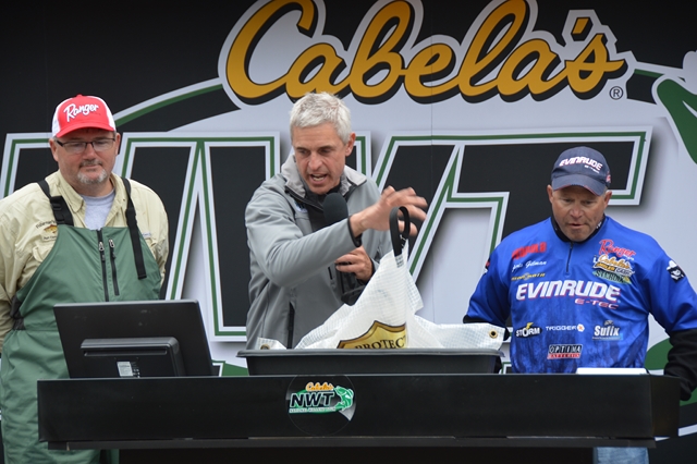 1C3BC8C0-F843-4858-8553-1FB9B30407A4