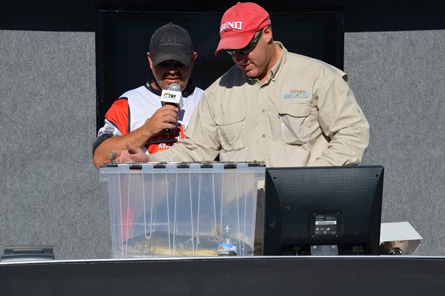 1C442C74-EB13-420F-95C2-47DFE6EB63CB