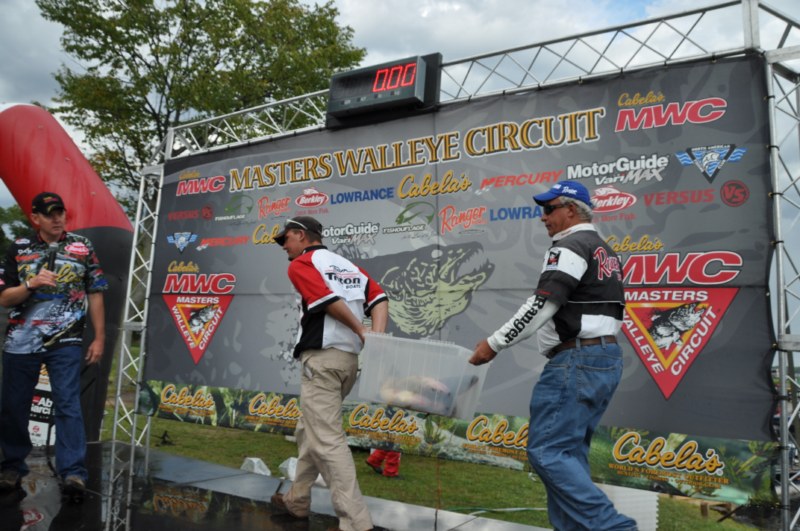 1C5C7ECF-3A8D-48C3-9253-F961E79301D6