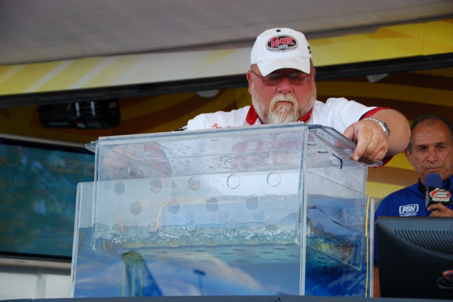 1C5F27AA-E1FB-4492-A761-F381BEBD829F