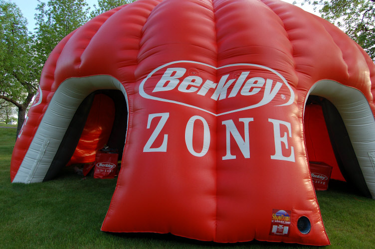 1C7BDABD-ABC6-42A8-817C-C05938FE1833