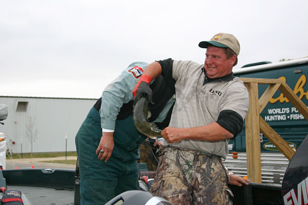 1CE553F5-2B34-410D-A0BB-FB9BBD064AC2