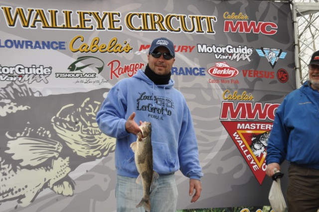 1D66C17B-A66D-4B1C-8DF3-595D8B4810D3