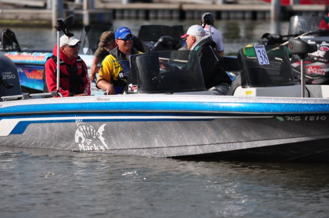 1E0420E5-BC66-4CF7-AA64-10DC63A06631