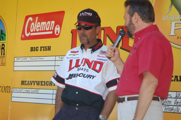 1E138D36-F537-4DC6-B4D0-7551F00E02EA