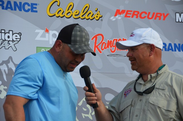 1E16C09C-35C8-4BF5-9784-00B9D23C5492