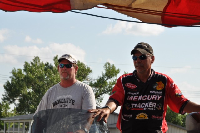 1E384817-6F64-4970-A3E0-77D3D945F93E