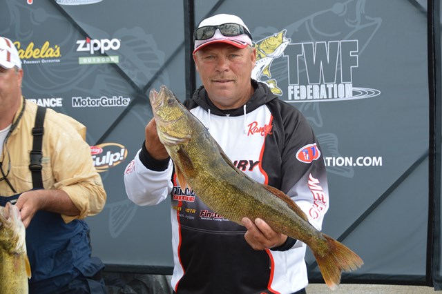 1E39B09B-2F9B-4B3D-AEEC-3A29D14AA73B