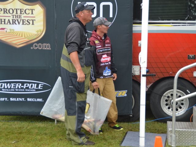 1E5A29DD-3BB0-4C08-88DA-39FCA0EB3B3C