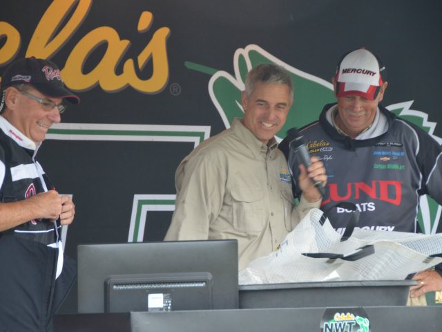 1E714E5E-40D5-44C7-8AD1-F74E0BC80360