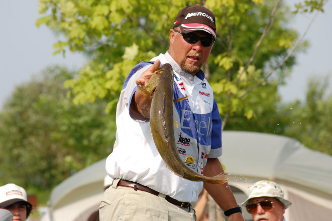 1E838C42-D73A-47A1-A898-1452D6E23505