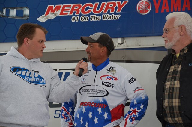 1EBD86F4-818A-4D7B-A6A2-7E8538B227DB