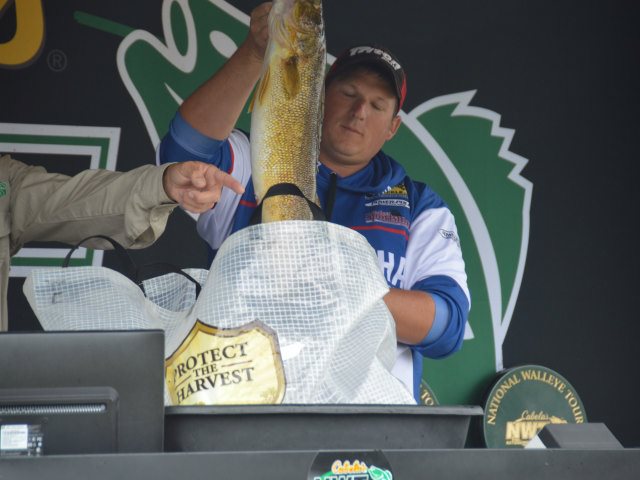 1F39A625-49B8-4666-A0A1-9360973C8B5F