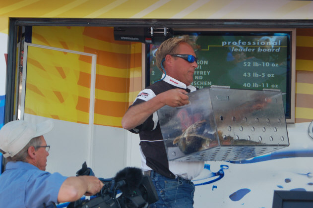 1FB3B0CB-C4CF-4DC0-8342-104B65F7EDE2