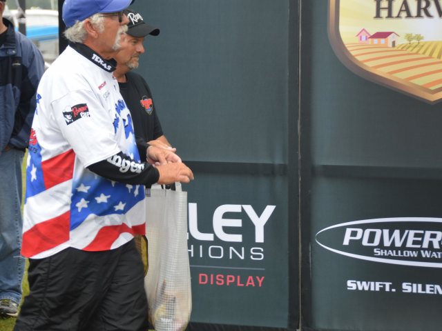 1FEDF95B-D0F8-4193-B492-FDA639B03DF3