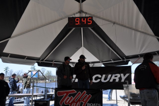 1FF25B3B-DAEB-4E4B-80A8-C5980BD4EE5A