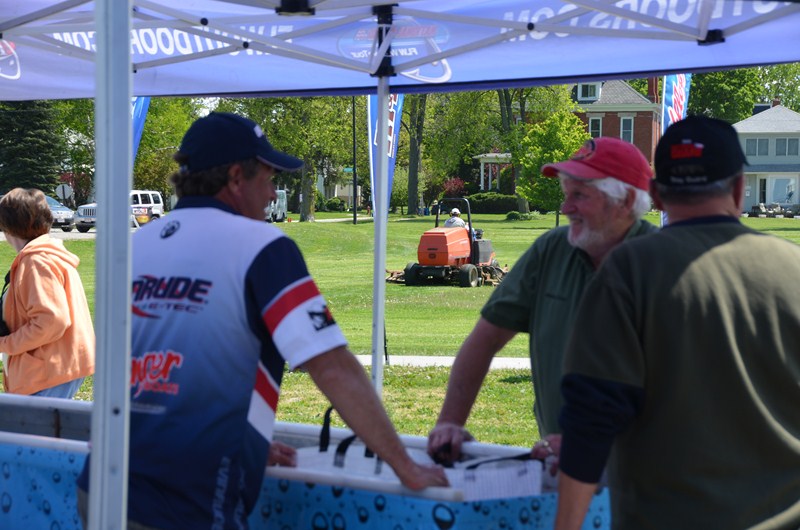 12E494FF-3BF3-4B9B-A6CD-4ABEE32A2DAC