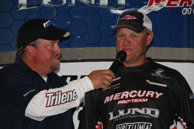 20055E30-ED51-4031-9723-5E7AAF49D596