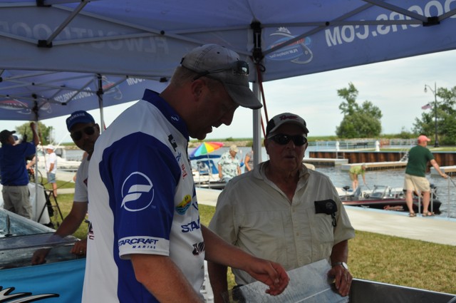 2006A2B6-CF56-4BA8-A11E-C62EAEFC431A