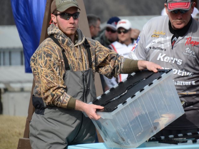 2009F9C2-0F84-4937-B558-3FDABE1A8B59