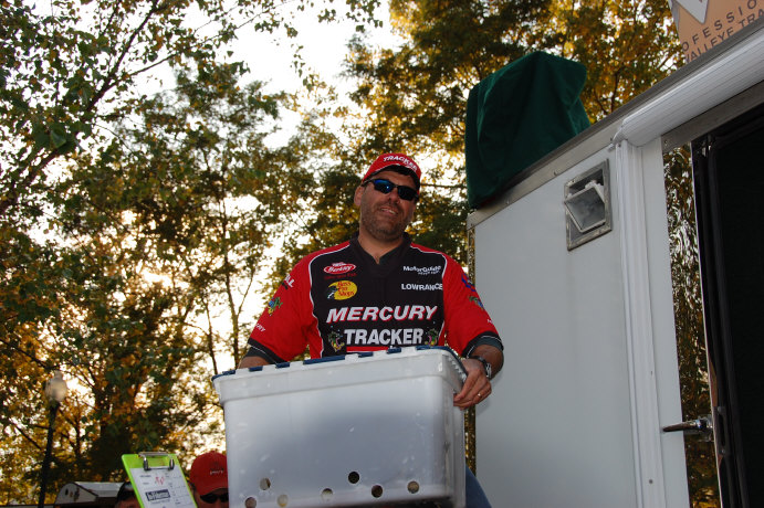 20388398-F2B6-412C-9C9D-F9F7EC4EC7F8