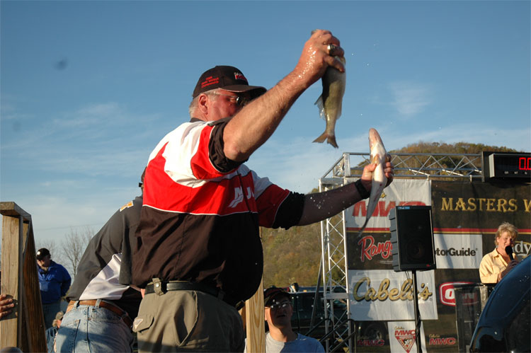 2051CC61-84AD-4BF9-A504-13D91823D6E9