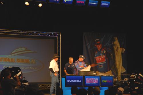 20602E39-8874-4655-AB9C-C913E0848B32