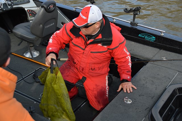 2074D8E8-BDA7-44EA-9FD9-6F7E4E100569