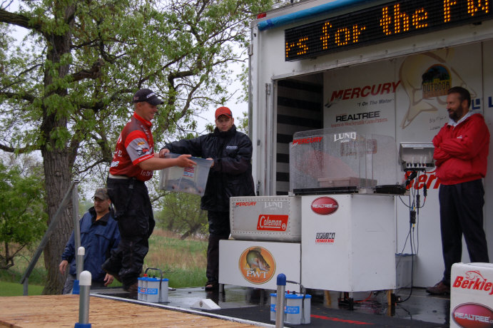 20C69681-667E-41EC-91A3-B033F69A7EB7