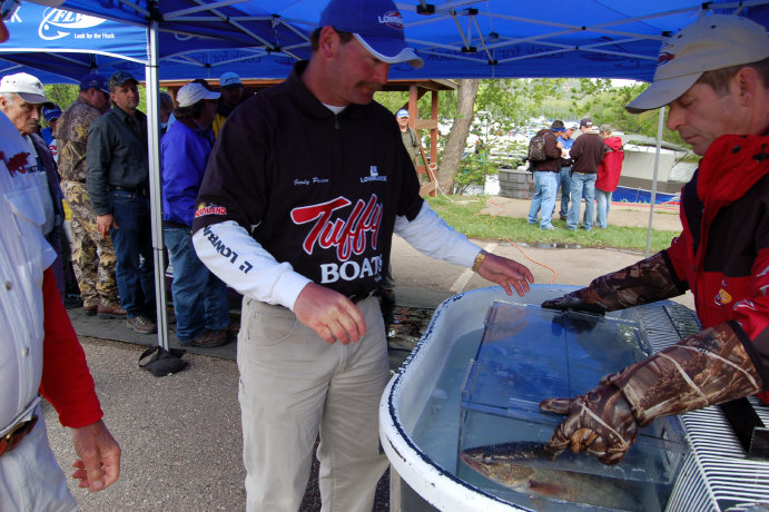 2107FC0A-D9B8-4476-9E1C-5E17BF4FC074