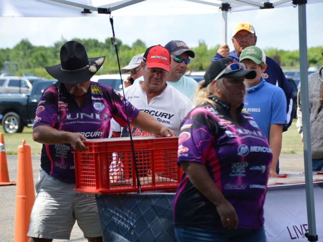 21798E46-18E6-465D-A633-A50137D94211