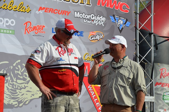 21883D42-20E0-48F6-A16B-55E702665312