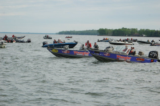 22239F6A-1DD6-4281-AD9E-11F8DC9AC20C