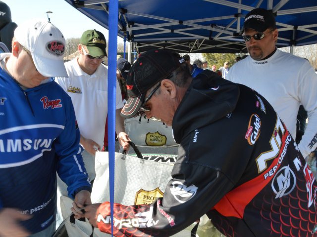 222B346E-5859-4D35-BCBD-9E6EFB259F05