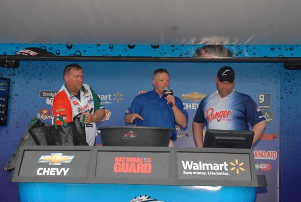 2232D7B0-203B-4343-80D2-7236C8DF5AD8