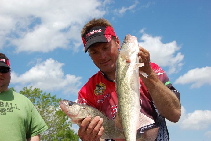 22621D44-E0C6-4E9F-B2B0-C0F1CE8DFE70