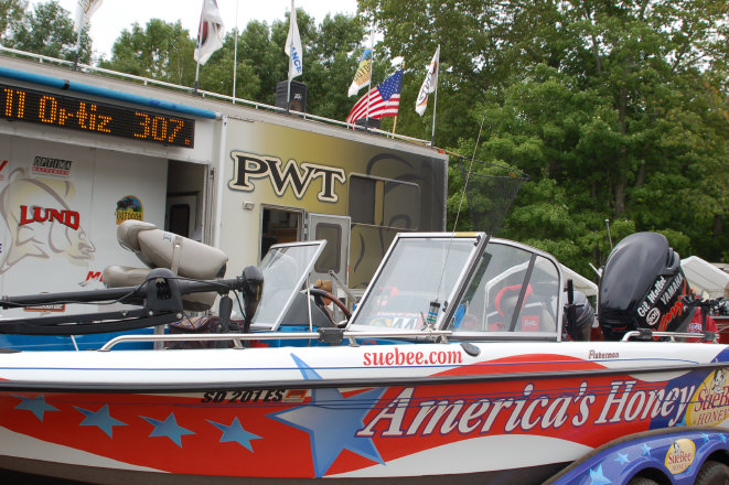 227121E1-FAE4-4DEC-A31C-38A86F09D16C