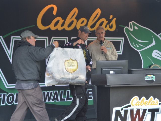 229E6FE8-ACF9-4AD3-9FD8-177908E1CCDB