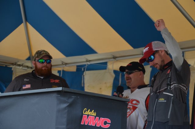 22B8D95F-9F50-46B2-8338-CB32F42247B4