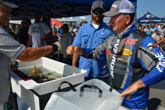 22BEF90C-6DC9-4000-8C04-D87D124E6C39