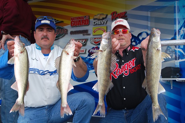 22C7DE6C-D49F-4D93-BE81-206FCD8B969E