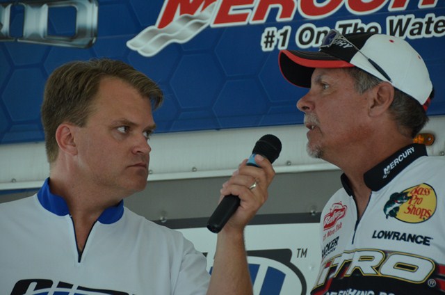 235FAF40-DCBB-435D-8C71-53D76A83F9B0