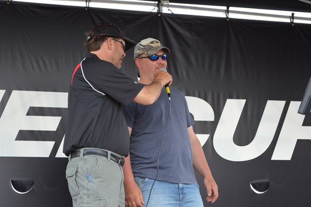 2390FCDD-9A39-4387-8F78-3B22BE54B024