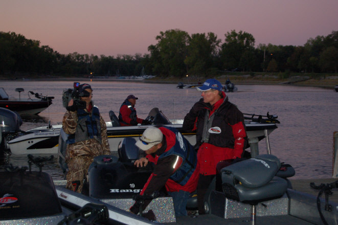 23B5A5D1-6016-4B8F-A753-59DF7F569948