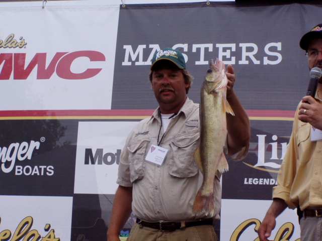 23C90D6D-B568-4D15-99D9-51F234565052