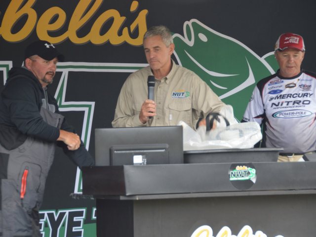 2400383A-DB0B-41AC-820B-DD243A7D036F