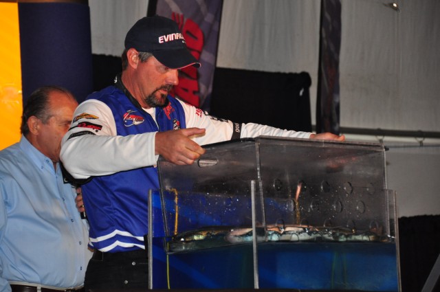 24D394B8-9A72-4B4D-941F-E71ED5F2DEAA