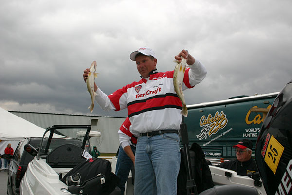 24D69B74-934A-44E1-81C1-02EF8F12B903